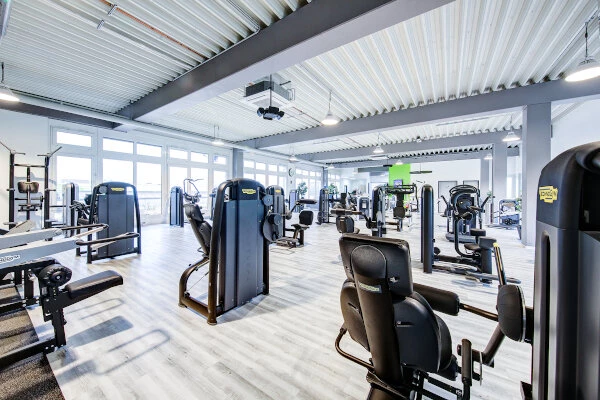 Geführte Geräte für Dein Krafttraining