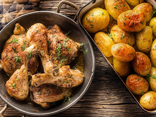 Hähnchenschenkel mit Kartoffeln