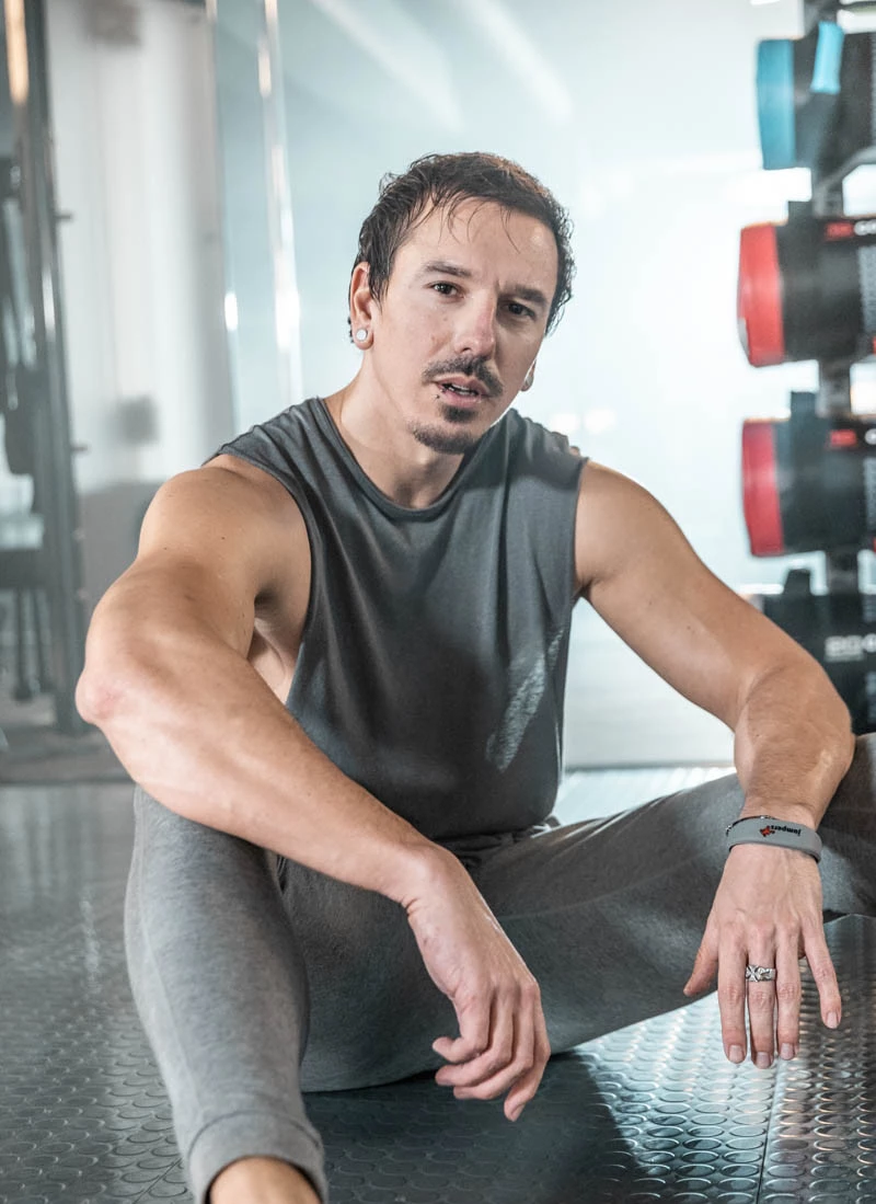 Trainingsziel Bodyshaping Frau mit Langhantel